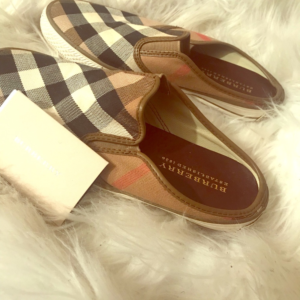 Burberry mules